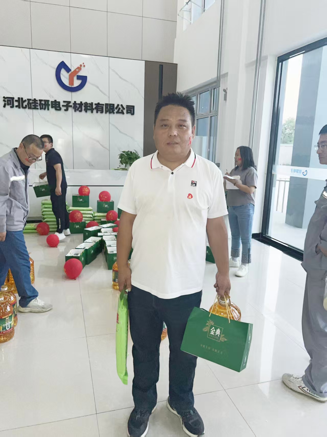 1759299811765283.jpg f5536762-bcdf-44b8-af8e-a390797f651c.jpg