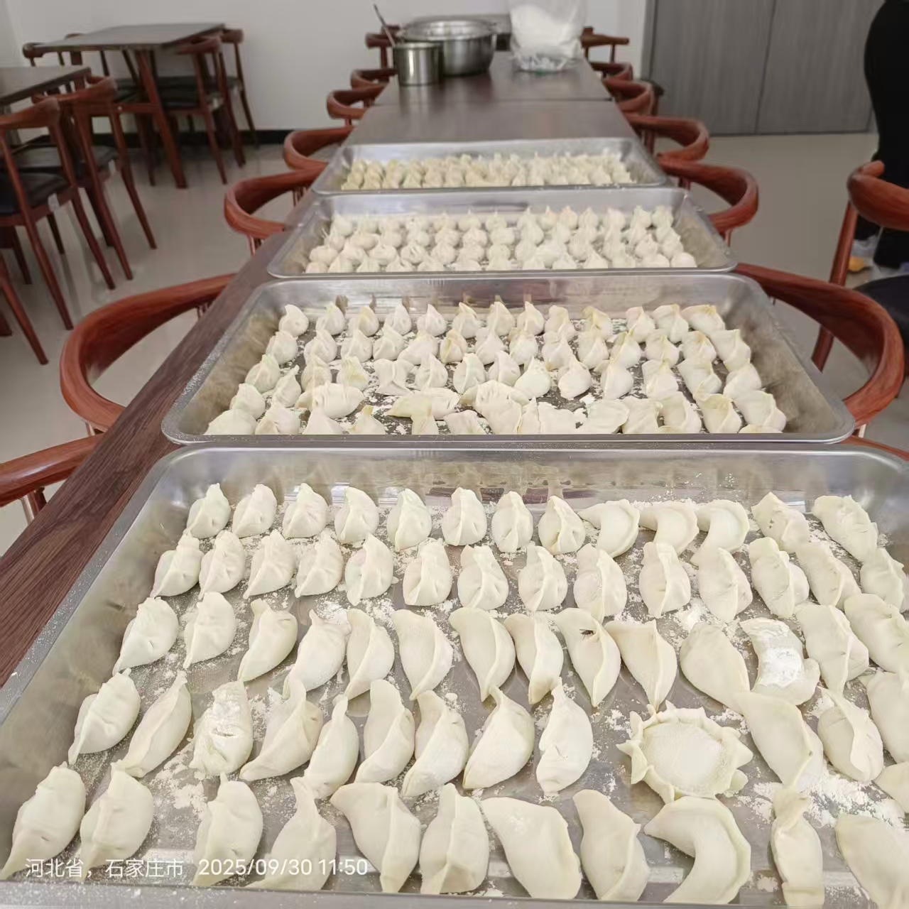 1759299871224577.jpg 78af3169-7029-4570-a77d-8bfeb058769b.jpg